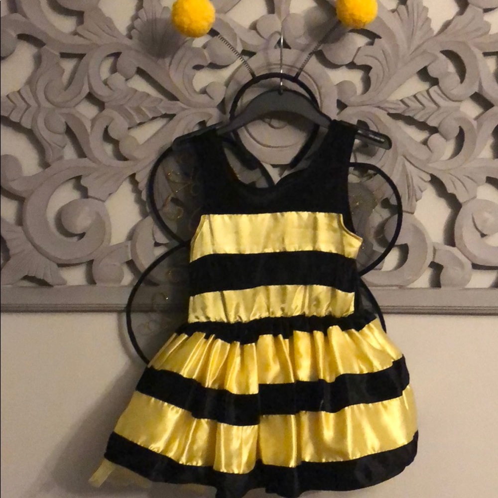 Costume